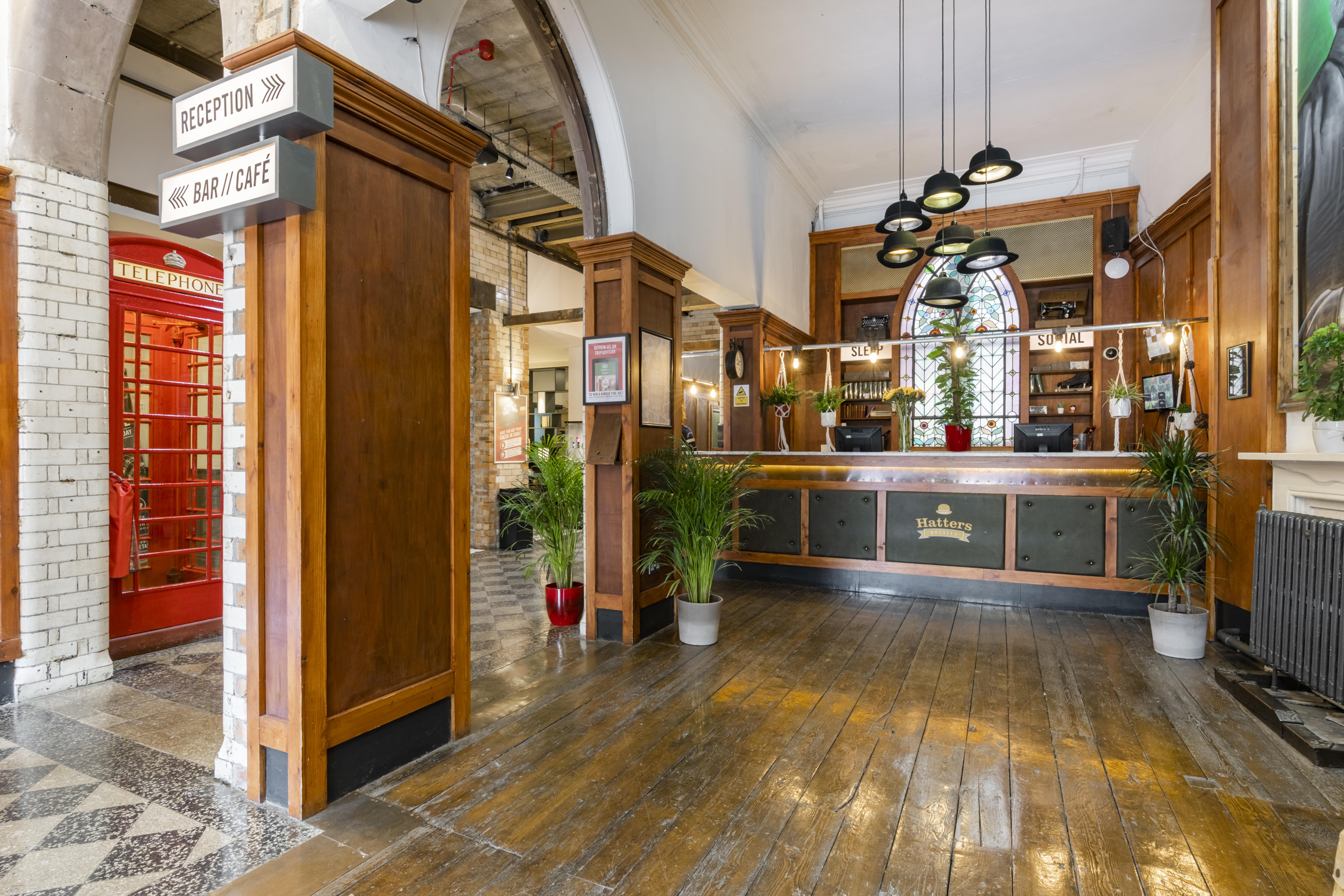 Ph Hostel Liverpool Bagian luar foto