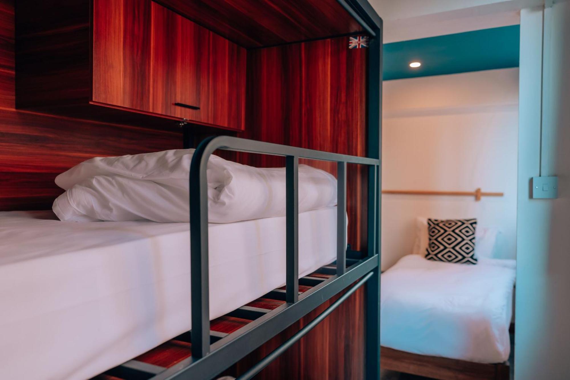 Ph Hostel Liverpool Bagian luar foto